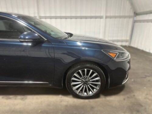 2017 KIA Cadenza - Image 7