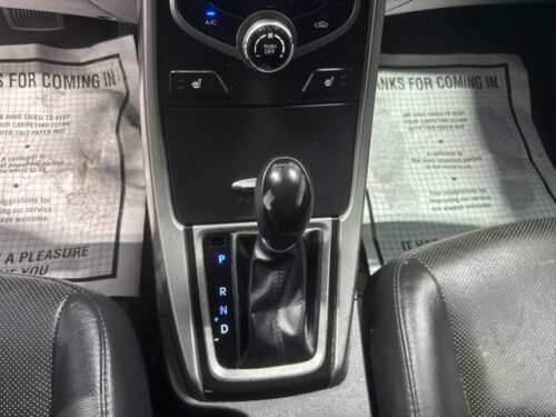 2016 HYUNDAI Elantra - Image 2