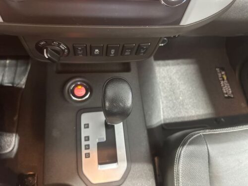 2020 NISSAN Frontier - Image 2