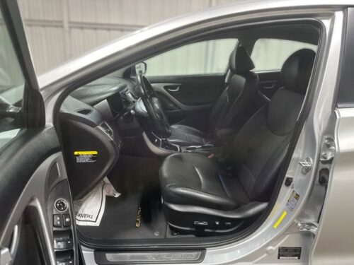 2016 HYUNDAI Elantra - Image 19