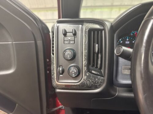 2018 CHEVROLET Silverado - Image 17