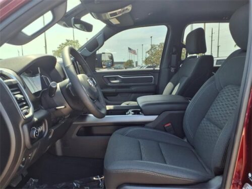 2025 RAM 1500 - Image 25