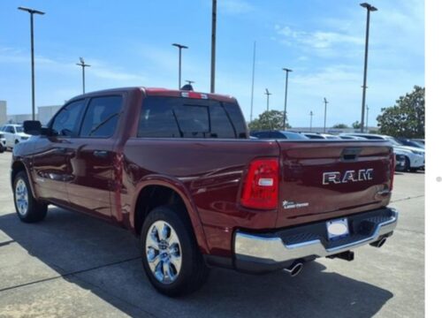 2025 RAM 1500 - Image 4