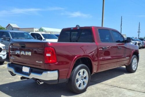 2025 RAM 1500 - Image 3